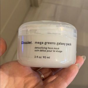 GLOSSIER mega greens galaxy pack